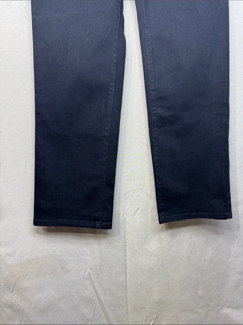Bandolino Jeans Black Maddie Straight Leg in Size 10 ‎ NWT